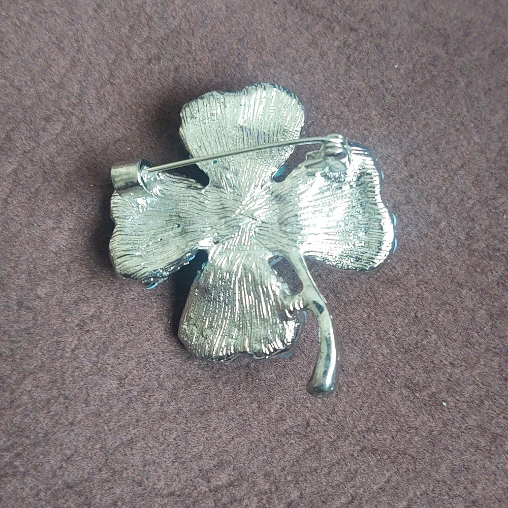 Turquoise Acrylic Beaded Clover Brooch